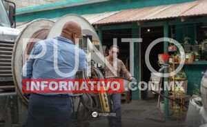Retira Gobierno municipal, grandes cantidades de grasa del sistema de drenaje en Campestre del Río 1