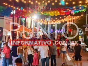 Cientos de familias disfrutan de la Callejoneada en la Calle 9