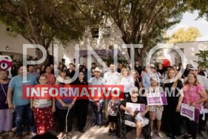 Beto Granados y Anita Granados entregan prótesis dentales gratuitas a adultos mayores a través de la campaña “Volver a Sonreír”