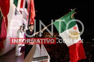 Beto Granados encabeza el Grito de Independencia ante cientos de matamorenses